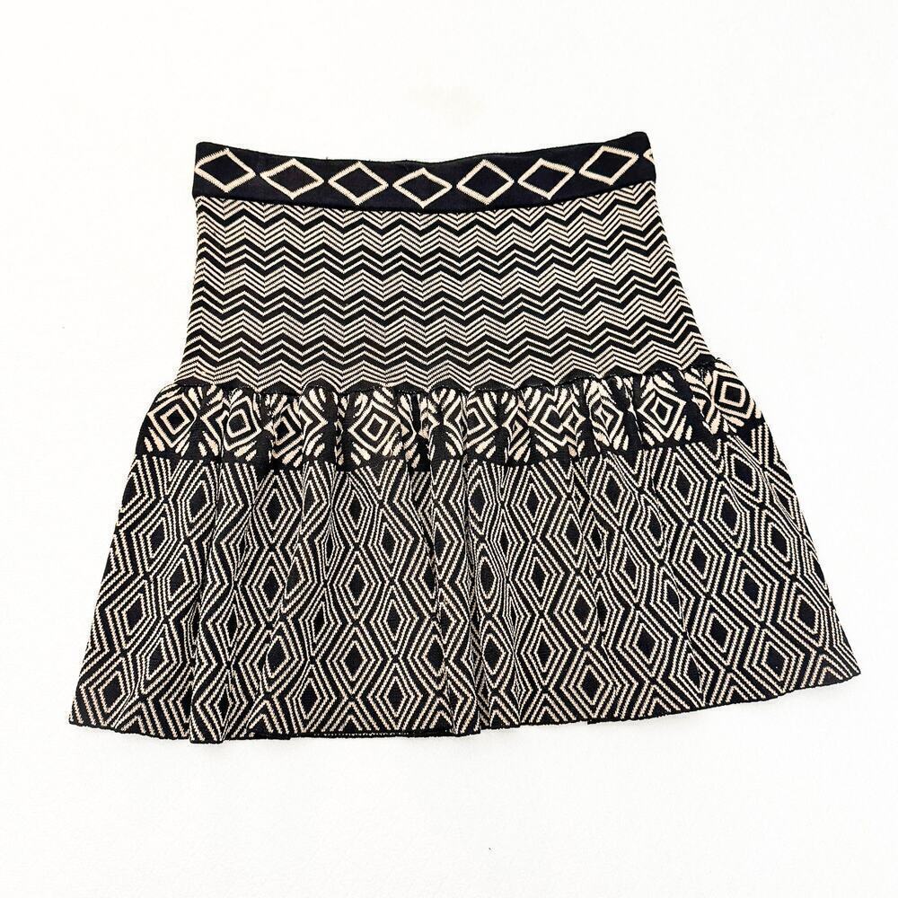 Torn by Ronny Kobo Black Cream Chevron Pleated Flared Skirt Size Medium